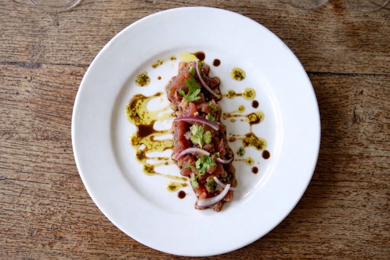 Tartar de atún casero: cómo hacerlo bien, con pocos ingredientes y sin estropear el atún