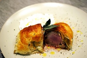 Solomillo de cerdo Wellington con roquefort